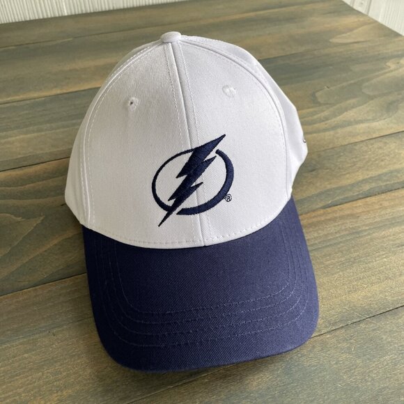 Tampa Bay Lightning White Blue NHL Hockey Strapback Hat Cap SGA Lexus (F8) - Picture 1 of 7